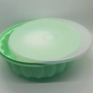 Vintage 3 piece Tupperware Jello Mold